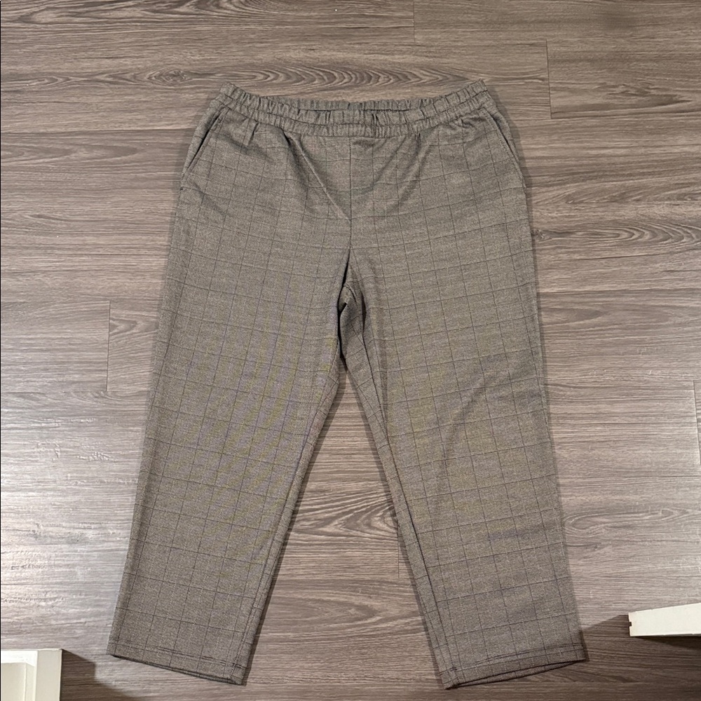 Gray Checkered women’s Pants